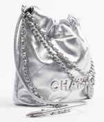 CHANEL 22 MINI HANDBAG - Image 3